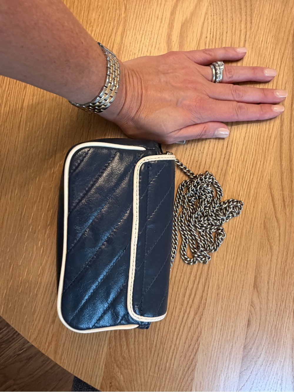 Gucci Navy Quilted Crossbody Marmont with Cream Trim and Signature GG - Picture 7 of 12